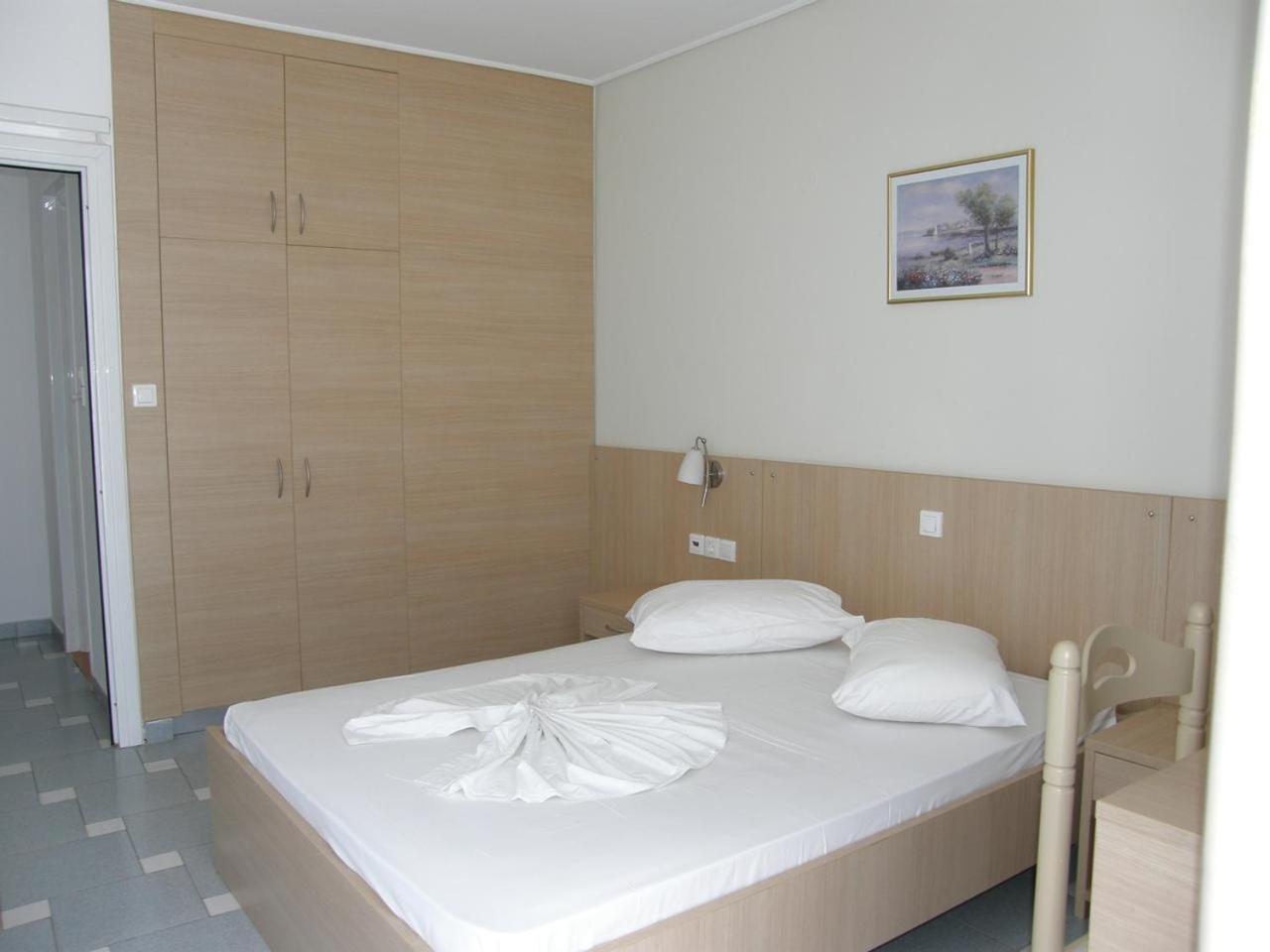 Kalloudis Hotel Apartments Тігакі Екстер'єр фото